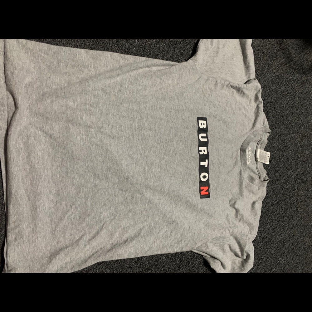 Burton xl t shirt